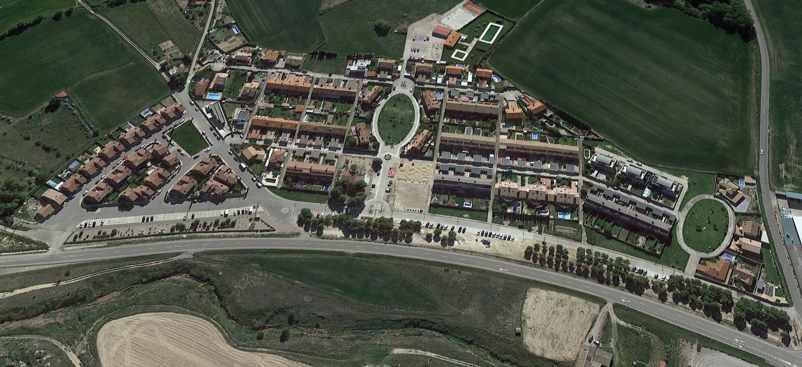 Urbanización Las Villas de Yéqueda (Huesca).